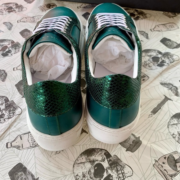 TIANNIA BARNES imptd from Italy, designer Green/metallic green leather trainers - Picture 4 of 7